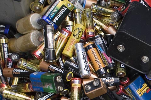 海丰小漠专业回收叉车蓄电池,松下汽车电池回收|上门回收旧电池